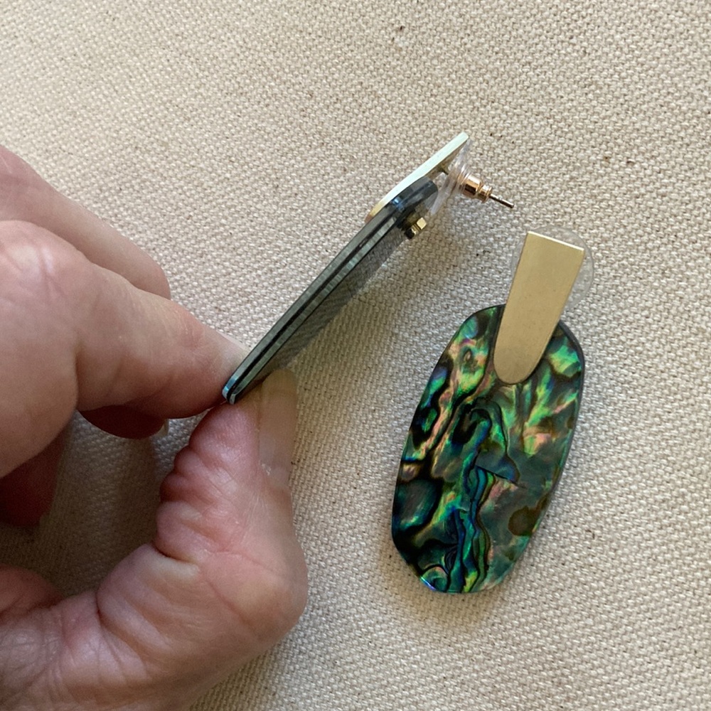 Rare Kendra Scott Abalone Earrings - Picture 6 of 6